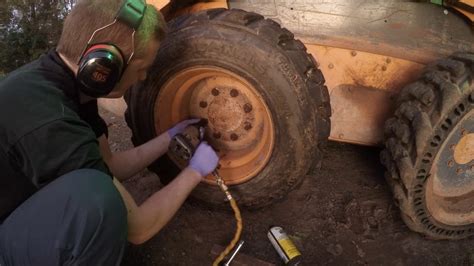 Skid Steer Tire Change 